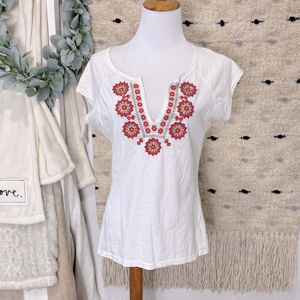Energie Ivory v neck Top with Crimson Embroidery and beading size XL